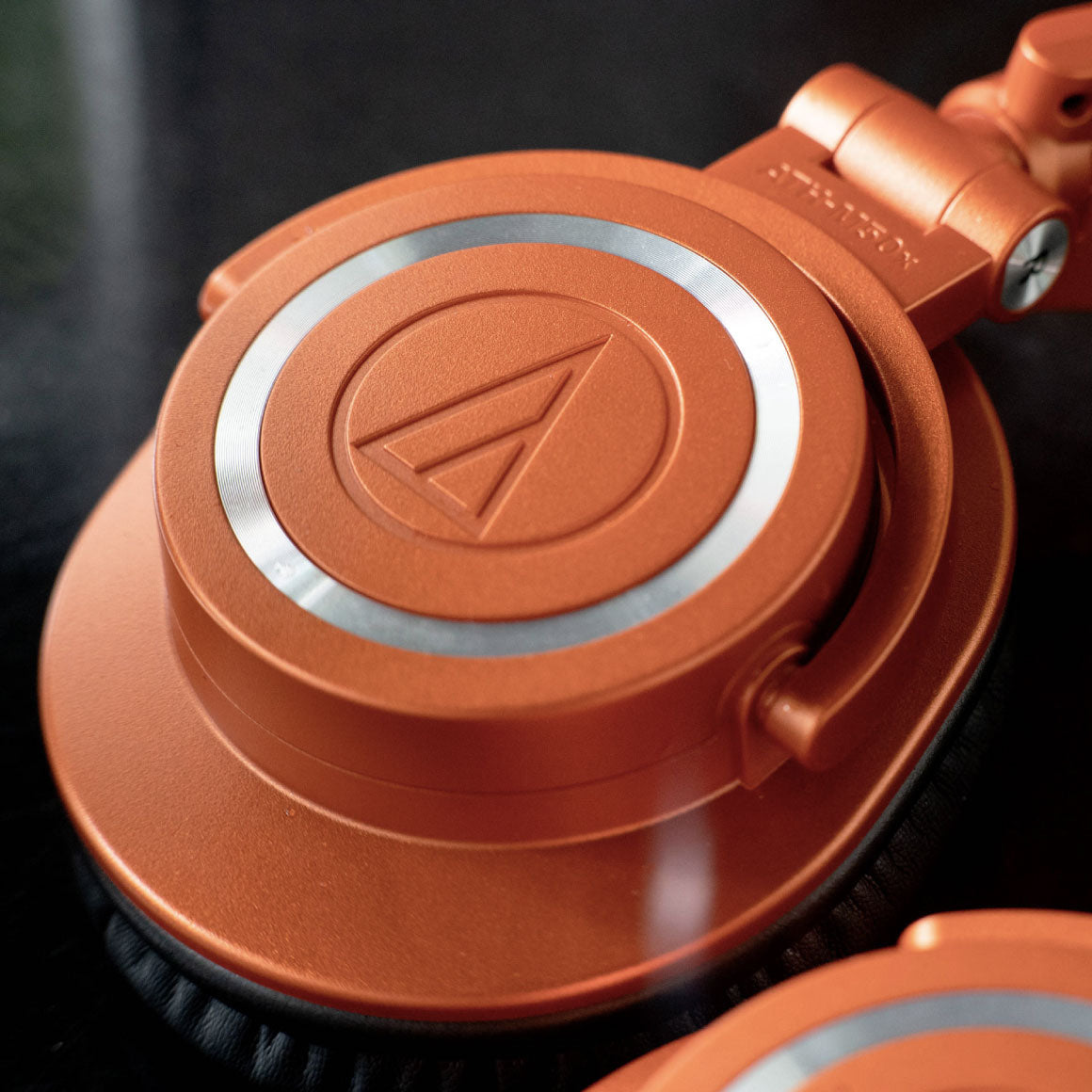 Headphone-Zone-Audio-Technica-ATH-M50xBT2-Midnight Orange