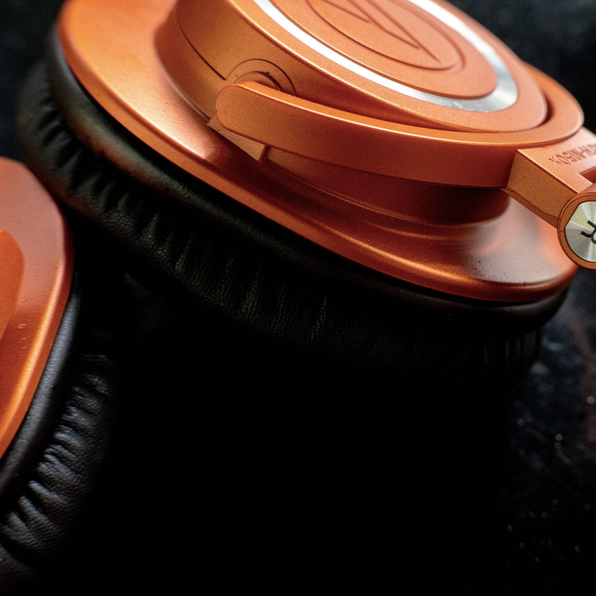 Headphone-Zone-Audio-Technica-ATH-M50xBT2-Midnight Orange