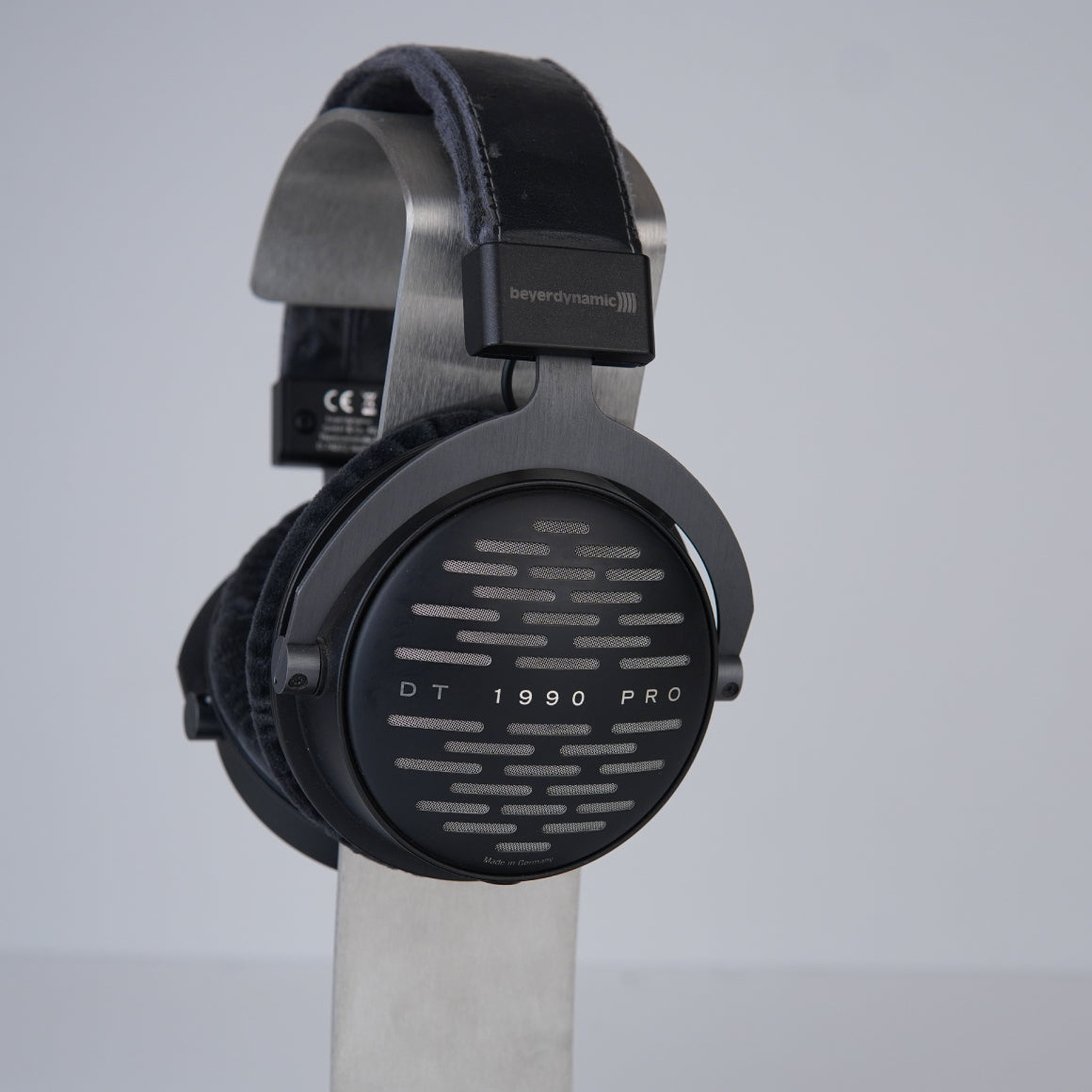 Headphone-Zone-Beyerdynamic-DT-1990-PRO-Demo-Unit