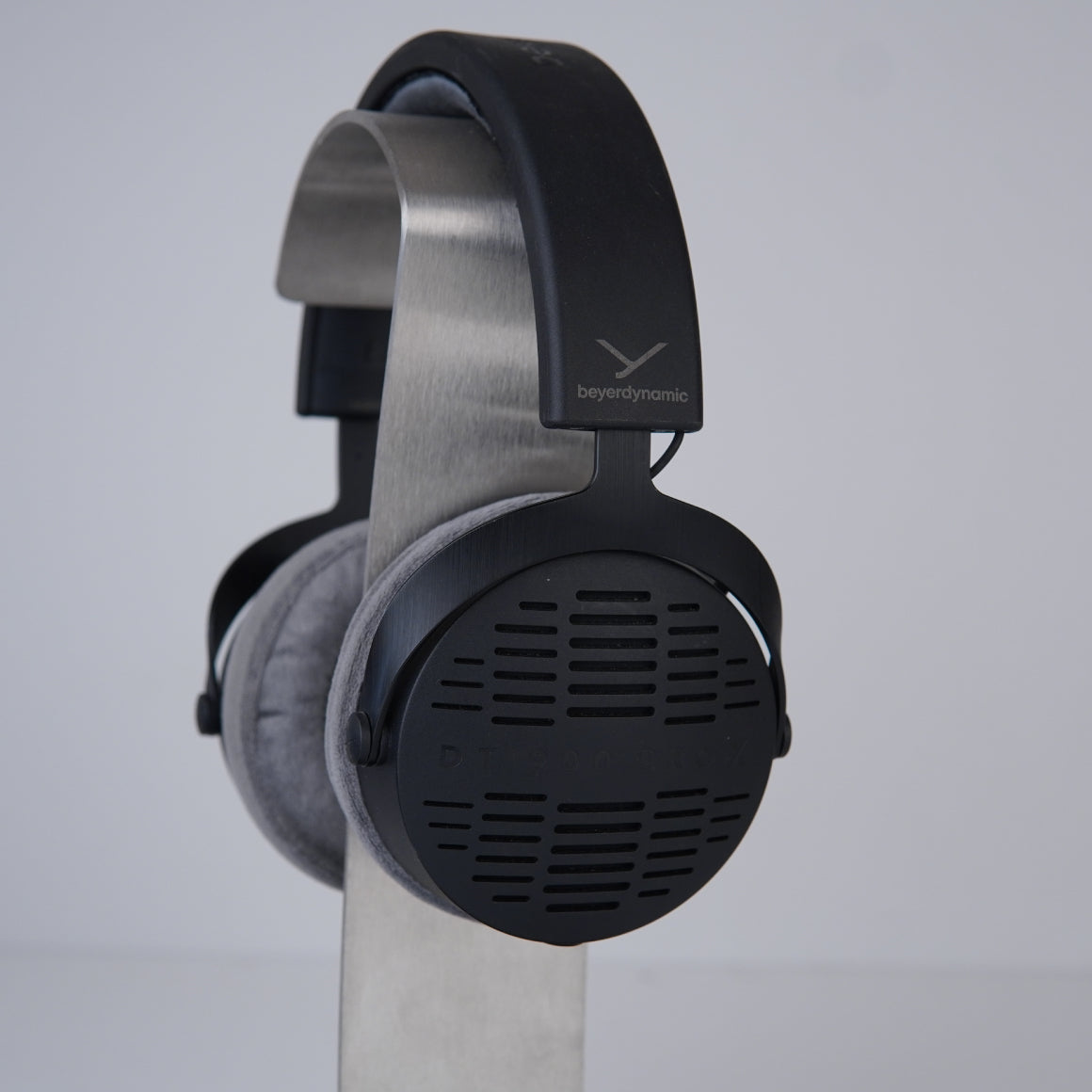 Headphone-Zone-Beyerdynamic-DT-900-PRO-X-Demo-Unit