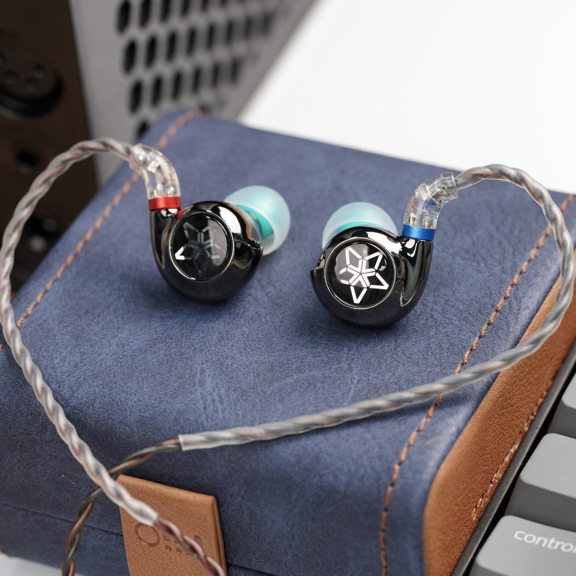 FiiO FH11 Carbon-Based Dynamic Driver IEMs