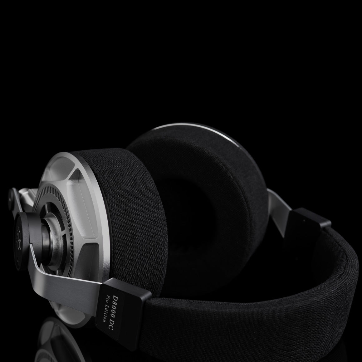 Headphone-Zone-Final-D8000-DC-Pro