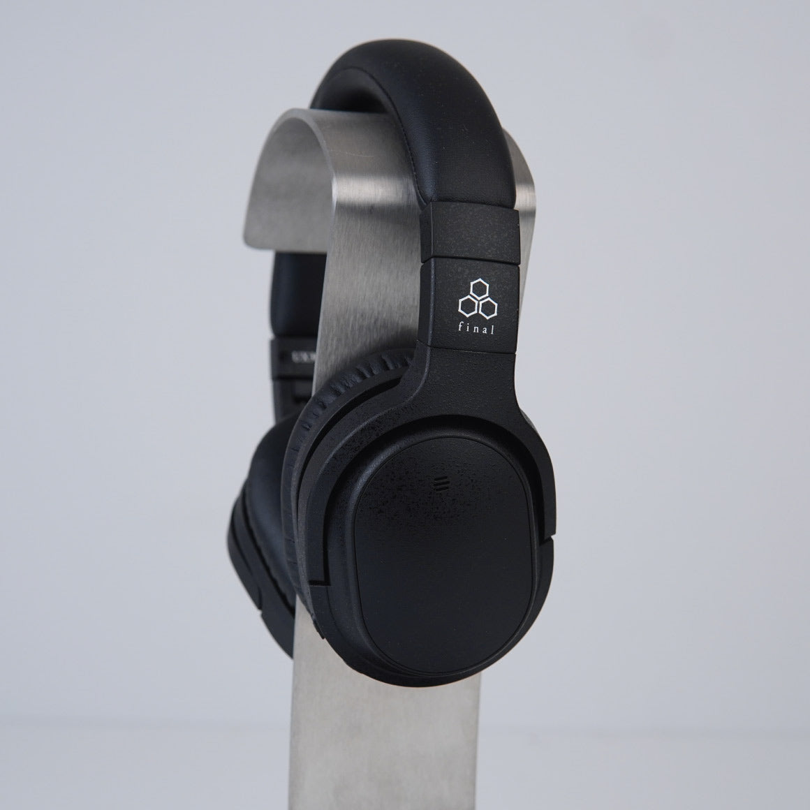 Headphone-Zone-Final-UX3000-demo-unit