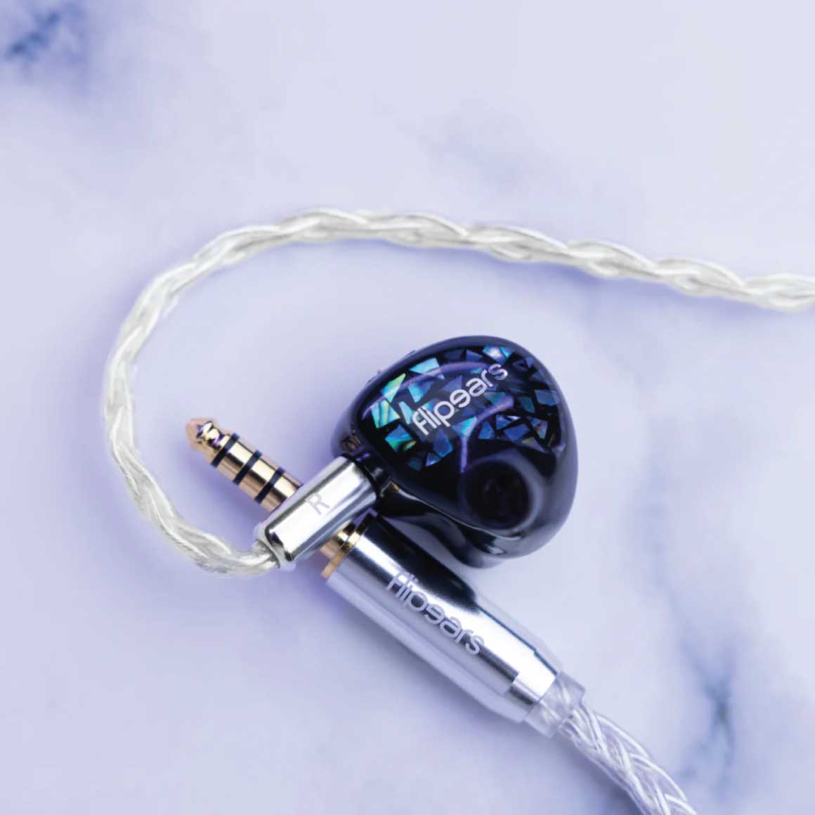 Headphone-Zone-FlipEars-Artha-Universal-IEM