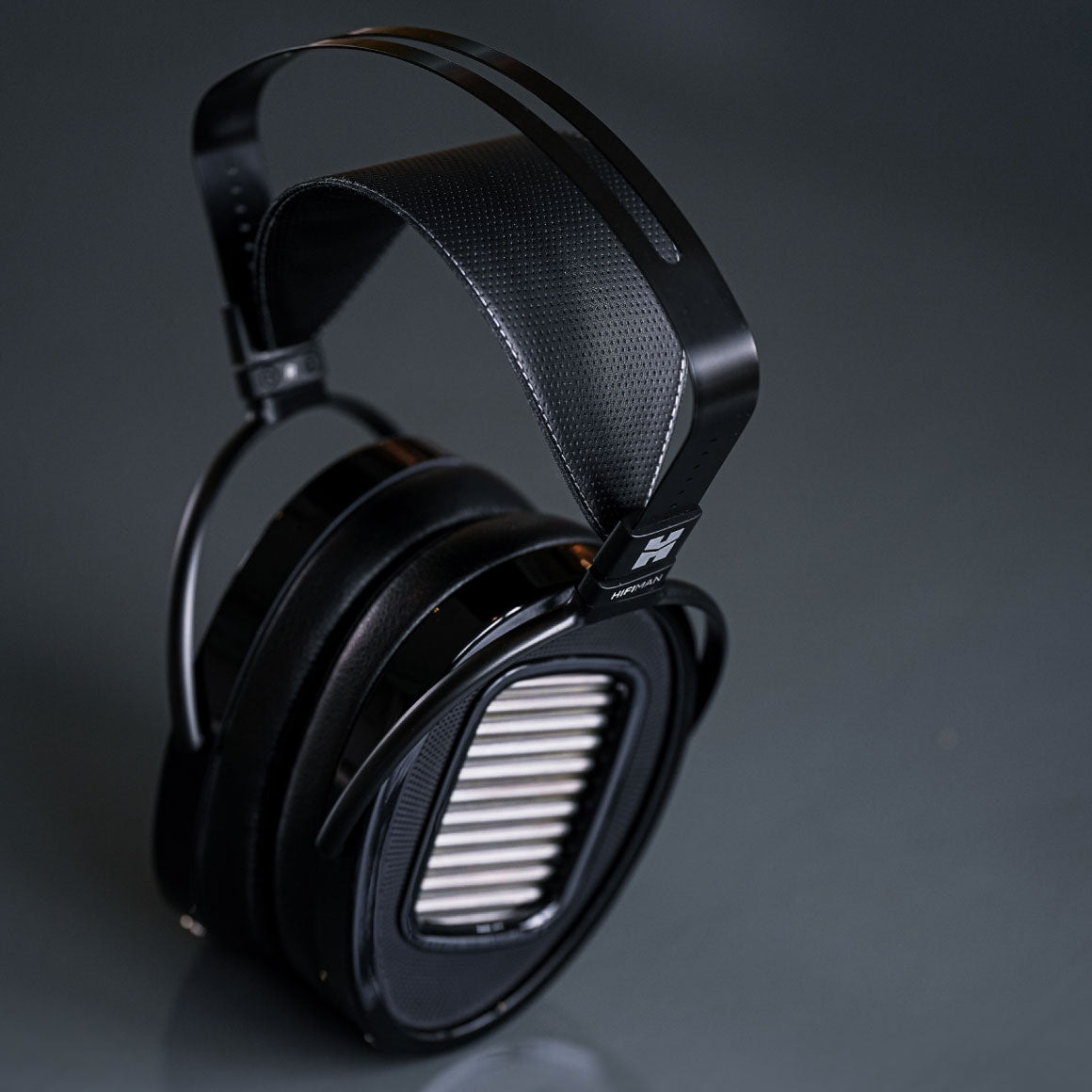 Headphone-Zone-Hifiman-Arya-Unveiled