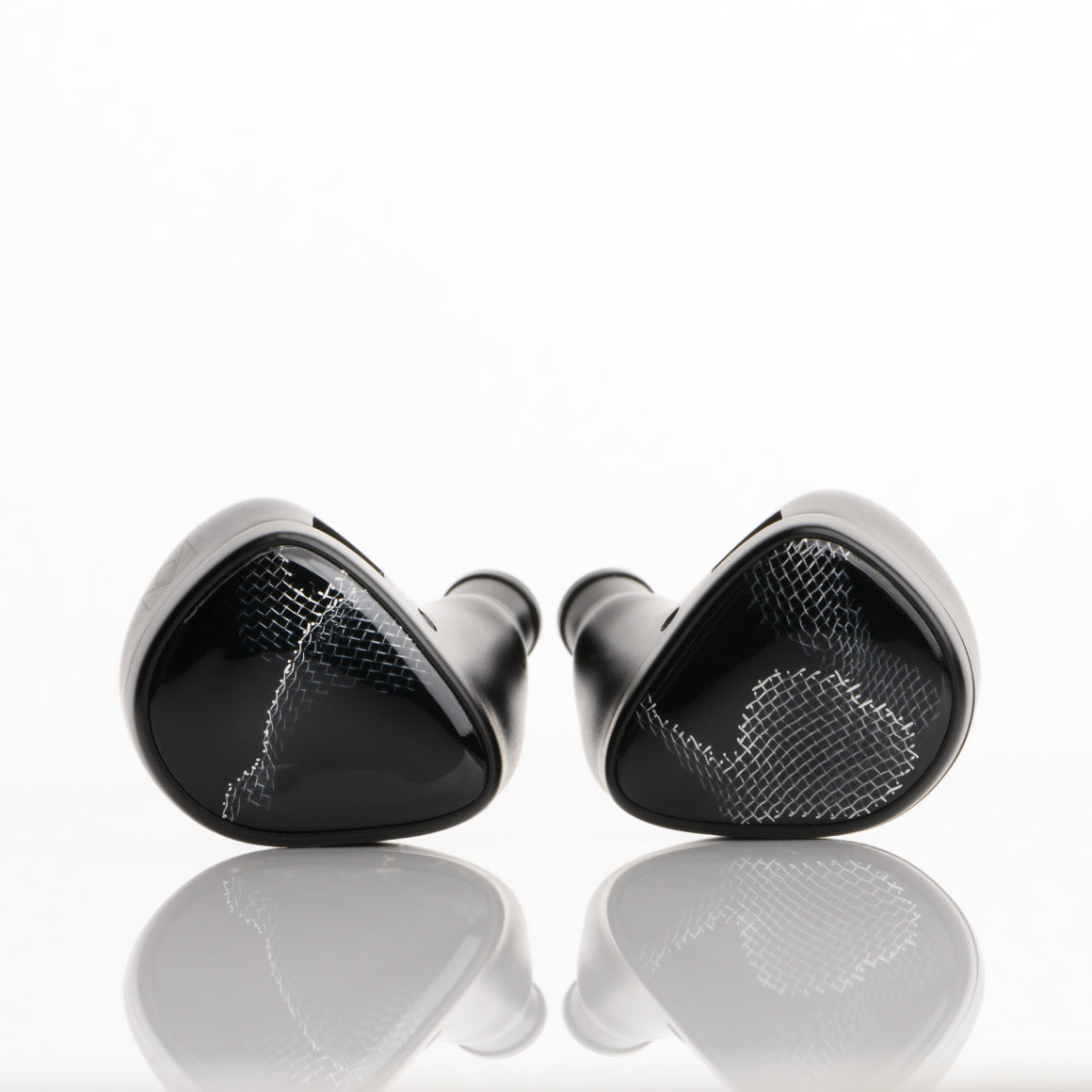 Headphone-Zone-Noble-Audio-Onyx