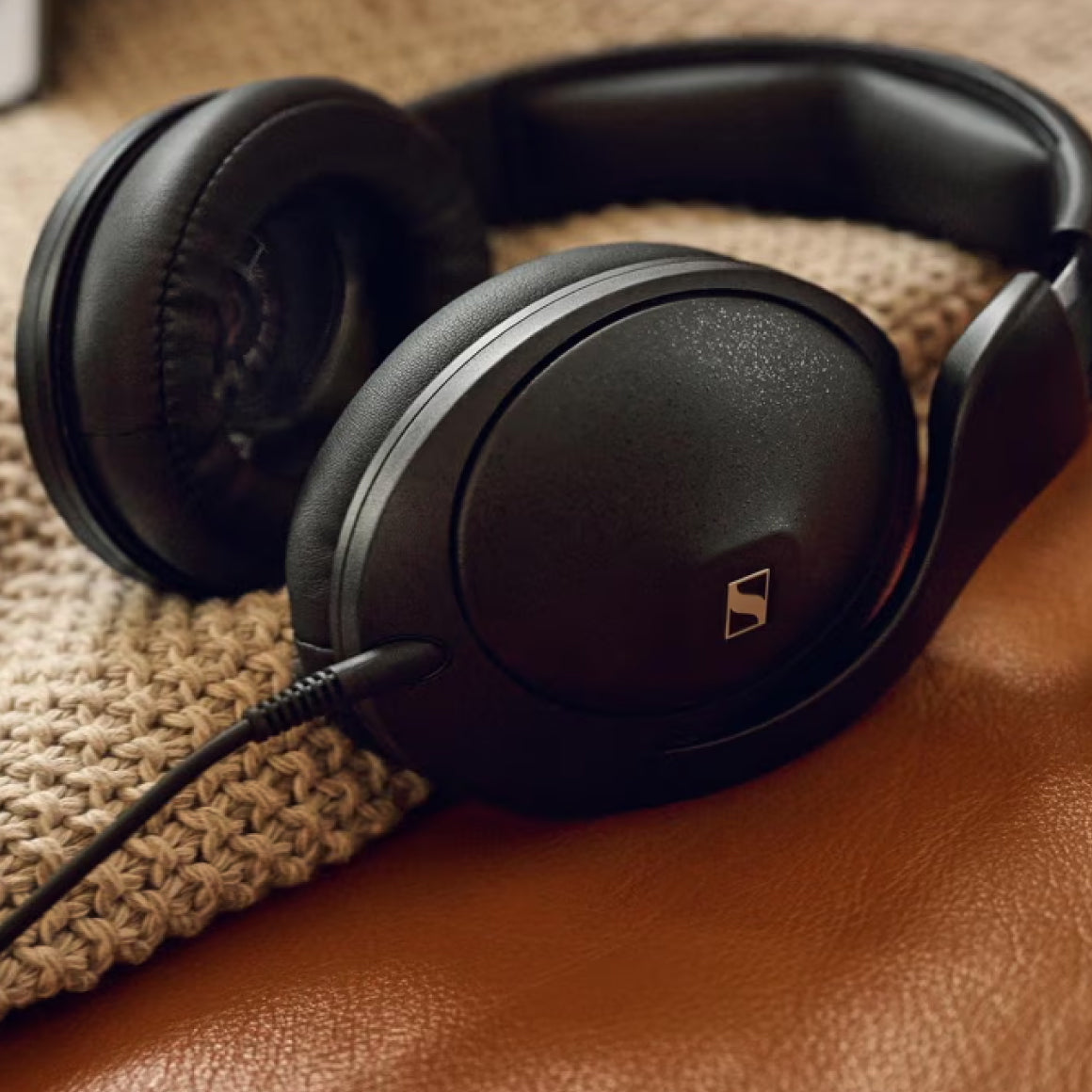 Headphone-Zone-Sennheiser-HD-620S