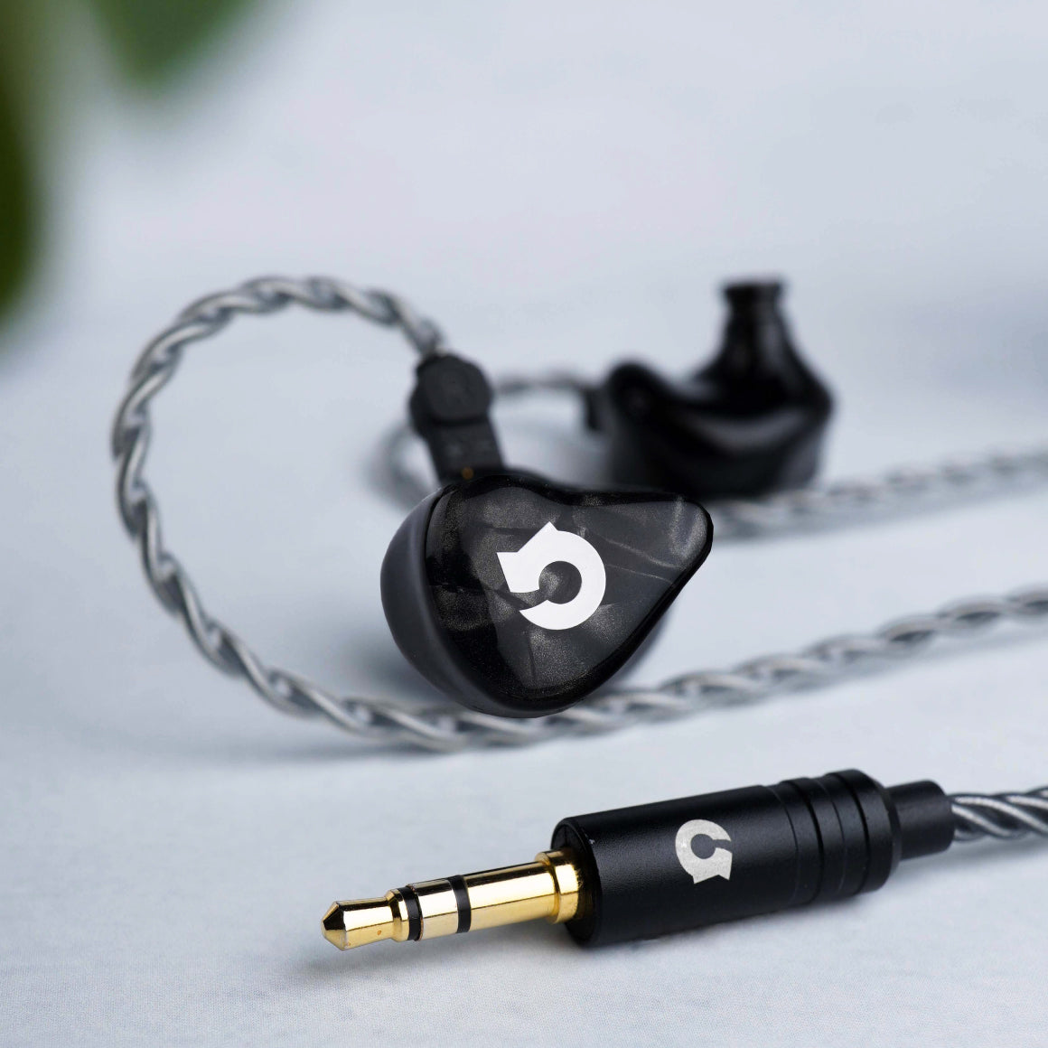 Headphone-Zone-X-Oriveti-Blackbird