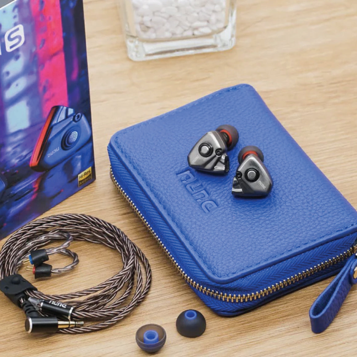 Titan best sale earphones review